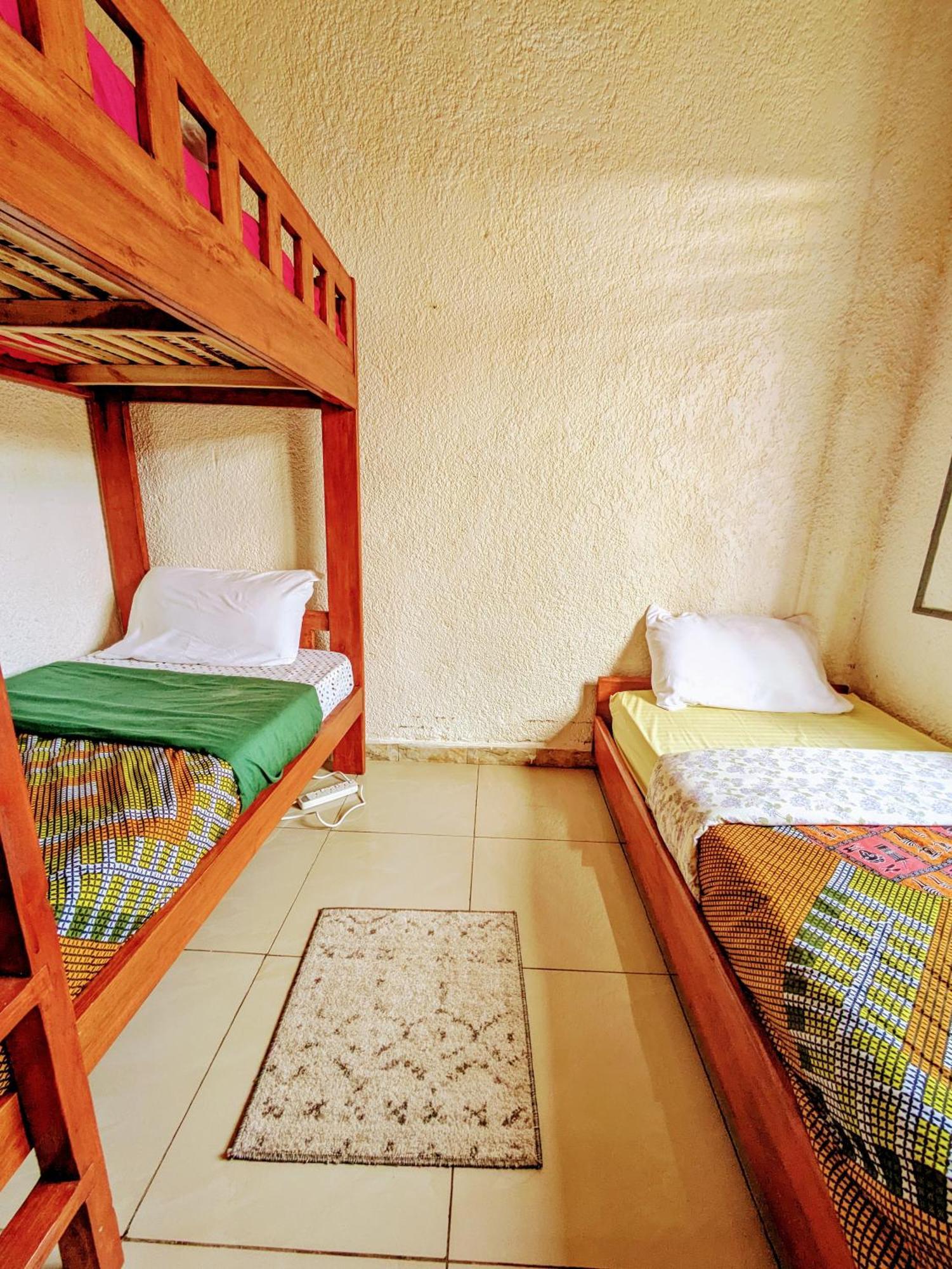 Randa'S House I Homestay Ruhengeri ภายนอก รูปภาพ