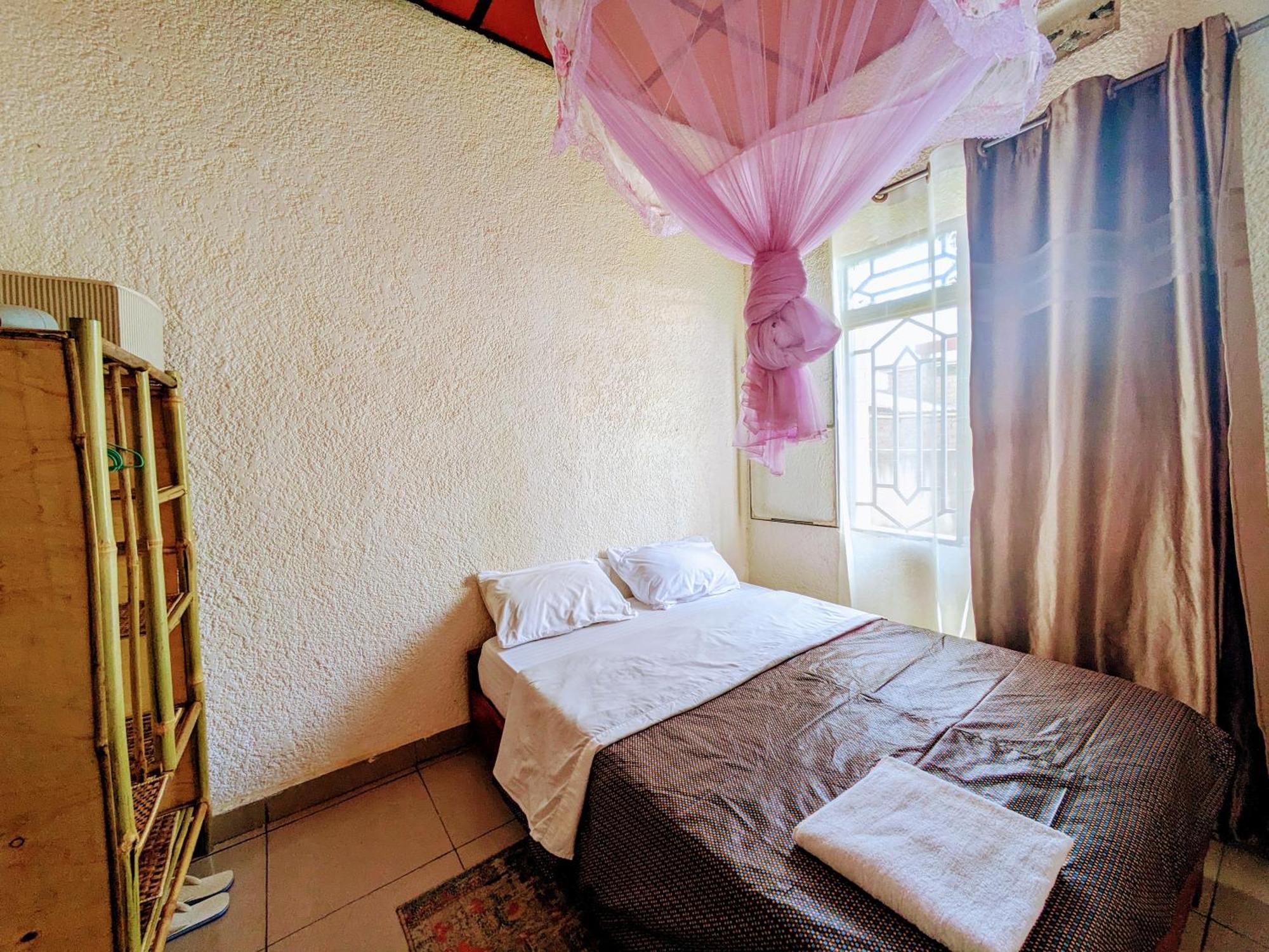 Randa'S House I Homestay Ruhengeri ภายนอก รูปภาพ