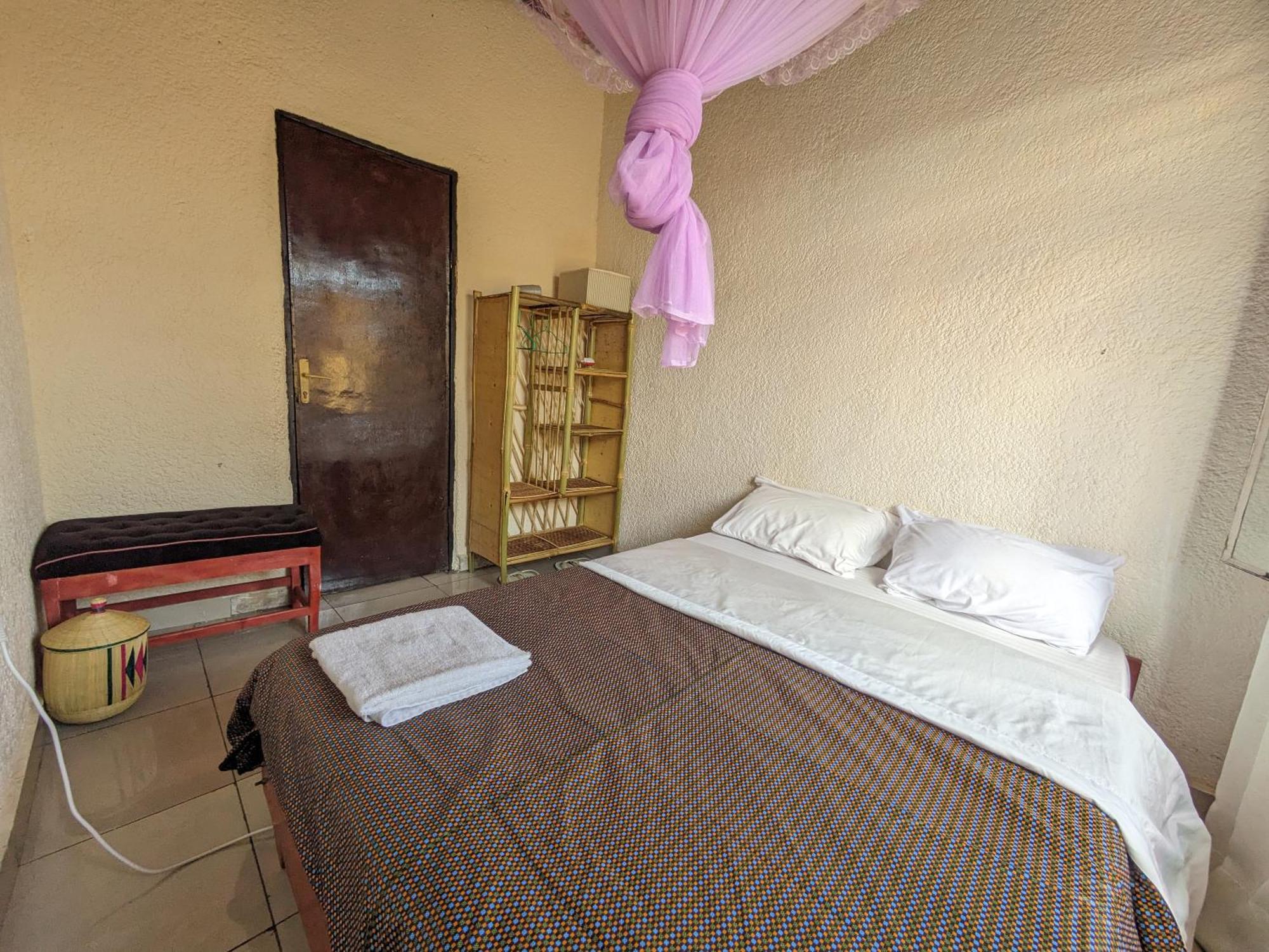 Randa'S House I Homestay Ruhengeri ภายนอก รูปภาพ